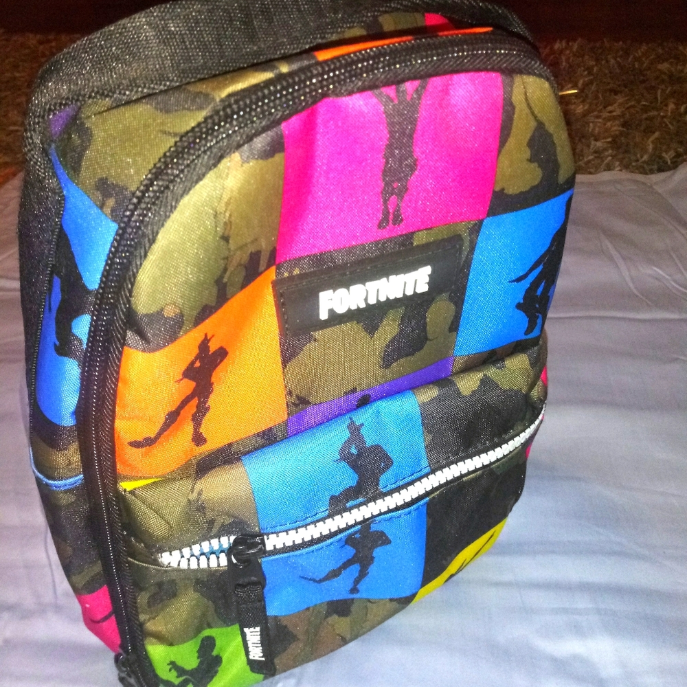 Lunch bag.